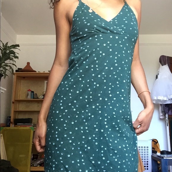 Brandy Melville Amara Dress - dark green - Picture 2 of 2